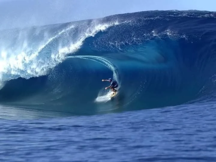 Surf wave in Sri Lanka